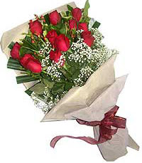 11 adet kirmizi güllerden özel buket  Giresun İnternetten çiçek siparişi 