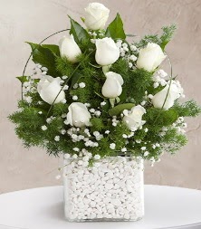 9 beyaz gül vazosu  Giresun çiçek online çiçek siparişi 