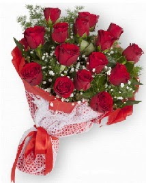 11 kırmızı gülden buket  Giresun internetten çiçek siparişi 