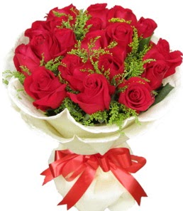 19 adet kırmızı gülden buket tanzimi  Giresun çiçek siparişi sitesi 