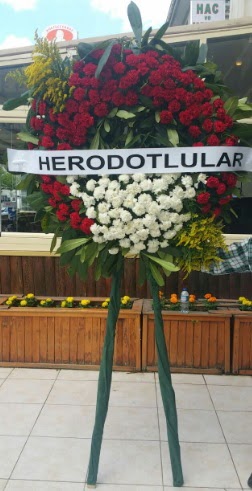 Cenaze çelengi cenazeye çiçek modeli  Giresun çiçek online çiçek siparişi 