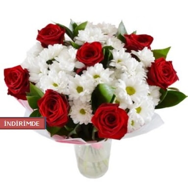7 kırmızı gül ve 1 demet krizantem  Giresun uluslararası çiçek gönderme 